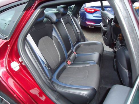 Used 2015 Chrysler 200 S w/ Navigation & Sound Group I image 14