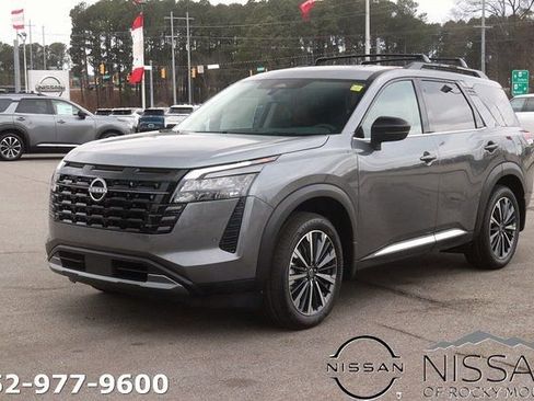 New 2026 Nissan Pathfinder Platinum w/ Cargo Package FWD image 3