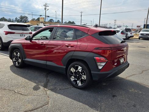 Used 2024 Hyundai Kona SEL image 9