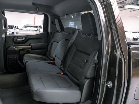 Used 2019 Chevrolet Silverado 1500 LT Trail Boss w/ Convenience Package image 32