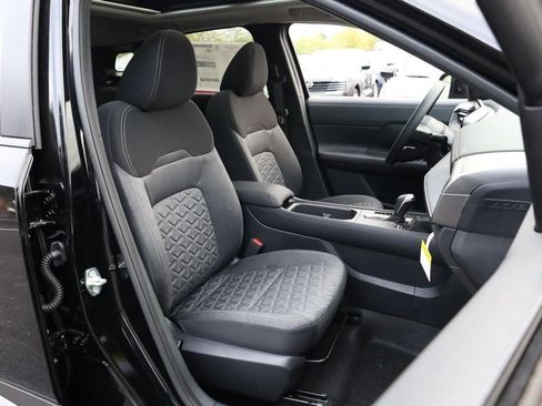 New 2026 Nissan Kicks SV w/ SV Premium Package image 25