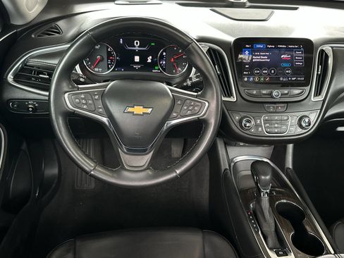 Used 2024 Chevrolet Malibu LT FWD image 13