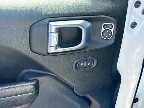 Used 2021 Jeep Wrangler Unlimited Sport image 19