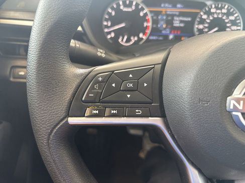 Used 2023 Nissan Altima 2.5 SV FWD image 13