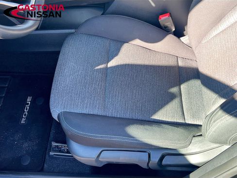 Used 2021 Nissan Rogue S FWD image 25