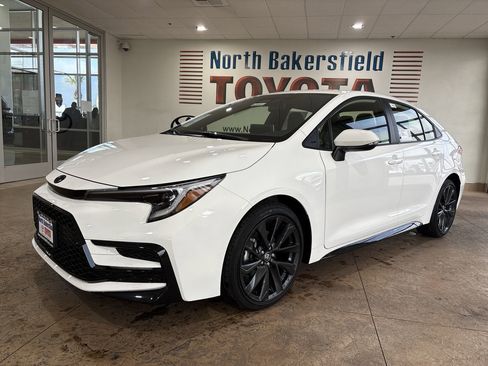 New 2026 Toyota Corolla SE image 1