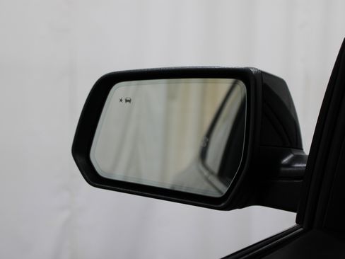 Used 2023 GMC Acadia AT4 w/ Technology Package image 14