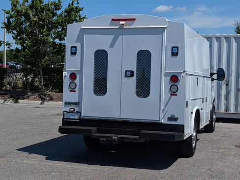 Used 2017 Ford E-350 and Econoline 350 Super Duty w/ Power Windows & Locks Group RWD image 4