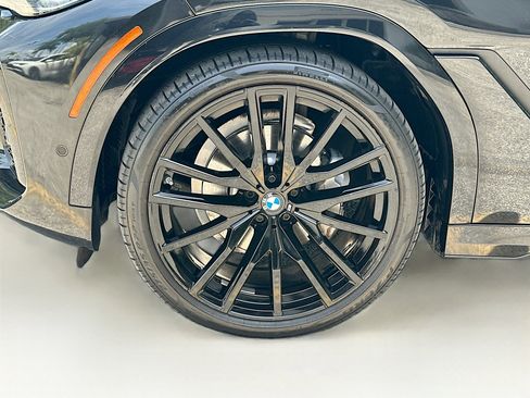 Used 2021 BMW X6 sDrive40i w/ M Sport Package RWD image 32