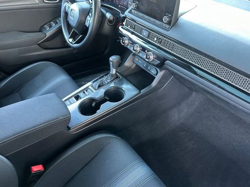 Used 2025 Honda Civic Sport image 15