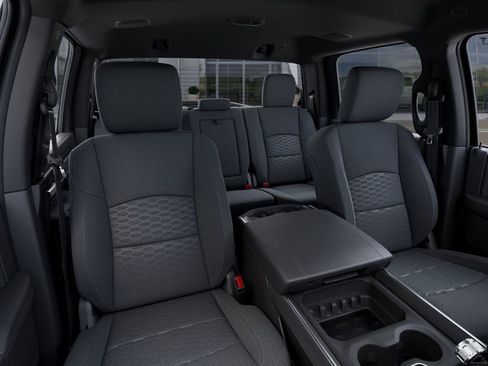 New 2026 RAM 2500 Big Horn AWD/4WD image 18