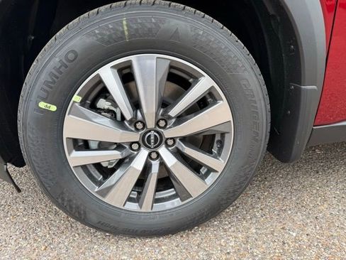 New 2026 Nissan Pathfinder SL FWD image 29