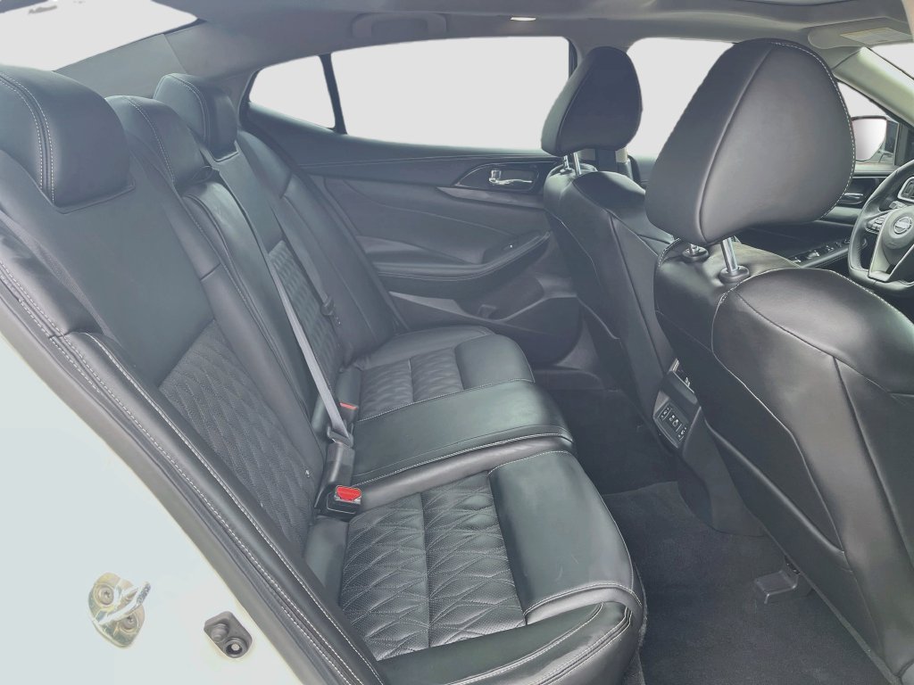 Used 2023 Nissan Maxima Platinum w/ Sport Mat Group FWD image 28