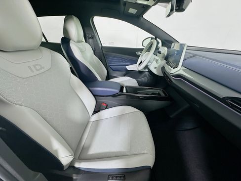 Used 2023 Volkswagen ID.4 Pro S AWD/4WD image 31