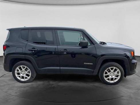 Used 2023 Jeep Renegade Latitude AWD/4WD image 11