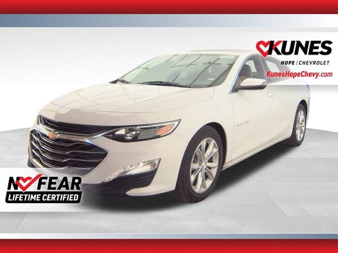 Used 2024 Chevrolet Malibu LT image 1