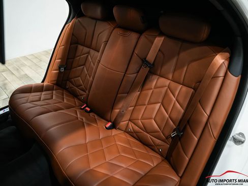 Used 2023 BMW 760i xDrive image 60