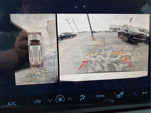 New 2026 Chevrolet Traverse LT w/ Midnight/Sport Edition image 25