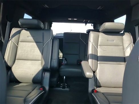Certified 2024 Cadillac Escalade Premium Luxury image 28