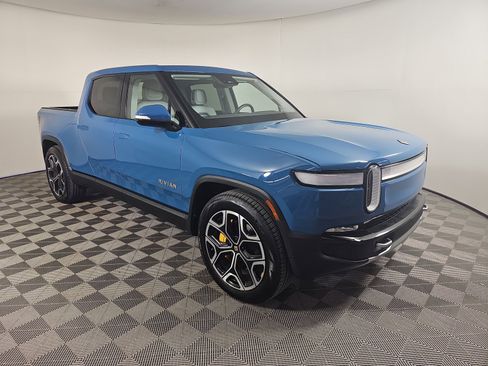 Used 2023 Rivian R1T Adventure image 7