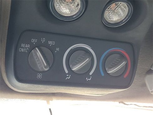 Used 1997 Chevrolet Suburban 4WD w/ Preferred Equipment Group 2 image 21