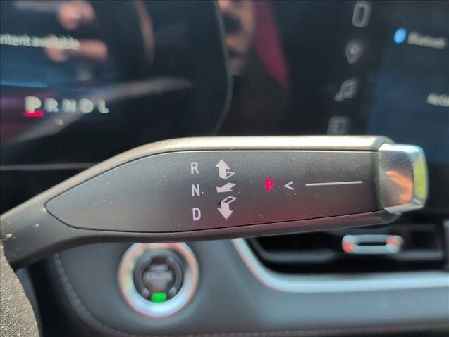 Used 2025 Chevrolet Equinox LT w/ Convenience Package II FWD image 13