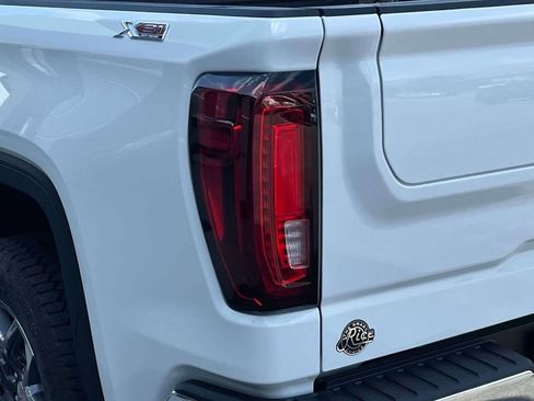 New 2026 GMC Sierra 1500 SLT w/ SLT Premium Plus Package AWD/4WD image 10