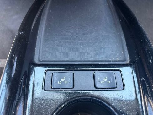 Used 2021 Toyota Prius Prime LE w/ Carpet Mat Package (TMS) FWD image 22