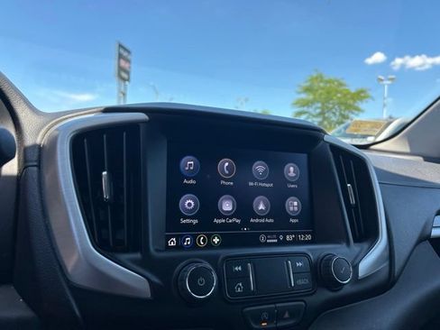 Used 2024 GMC Terrain SLT AWD/4WD image 24