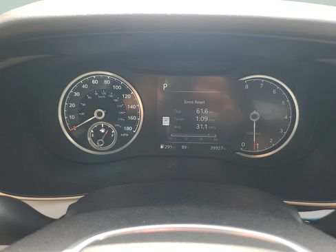 Used 2025 Genesis G70 2.5T AWD/4WD image 22