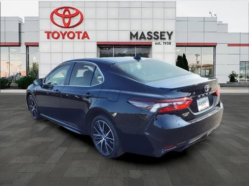Used 2023 Toyota Camry SE FWD image 6