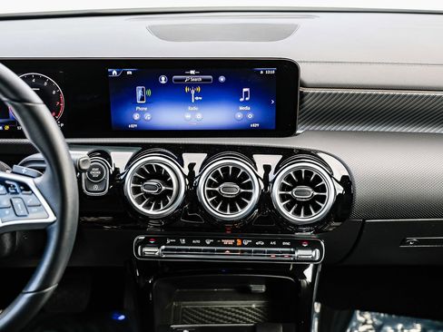 Certified 2025 Mercedes-Benz CLA 250 image 11