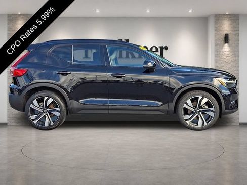 Certified 2024 Volvo XC40 B5 Plus w/ Protection Package Premier AWD/4WD image 9