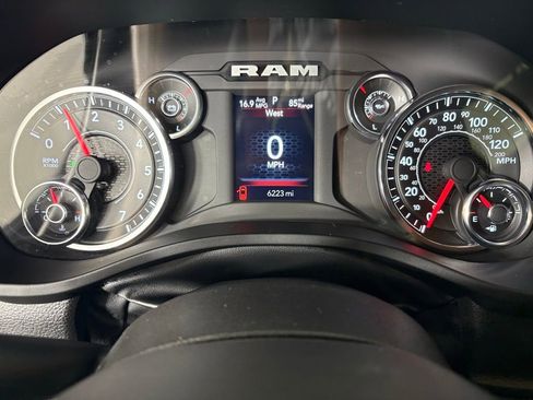 Used 2025 RAM 1500 Big Horn image 25