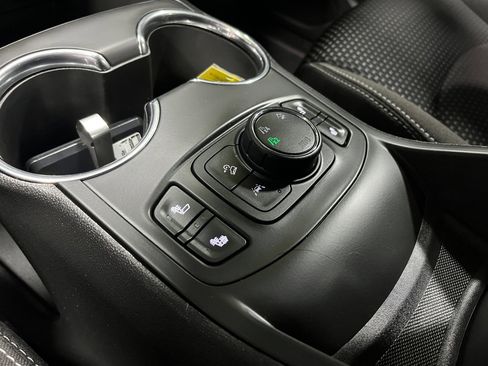 Certified 2023 GMC Terrain SLE w/ Driver Convenience Package image 14