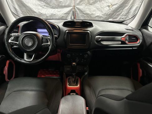 Used 2020 Jeep Renegade Trailhawk w/ Cold Weather Group image 12