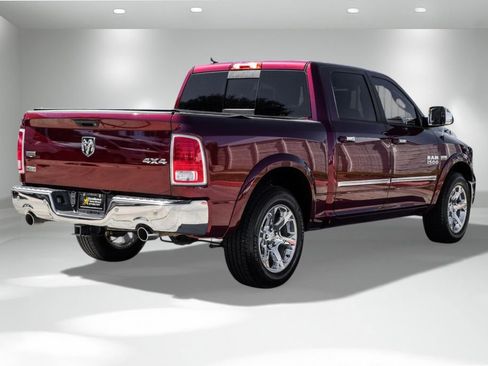 Used 2017 RAM 1500 Laramie w/ Convenience Group image 7