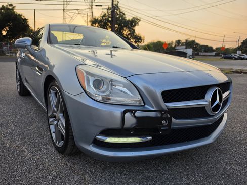 Used 2015 Mercedes-Benz SLK 250 image 1