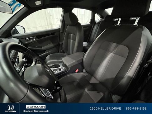 Used 2025 Honda Civic Sport image 26