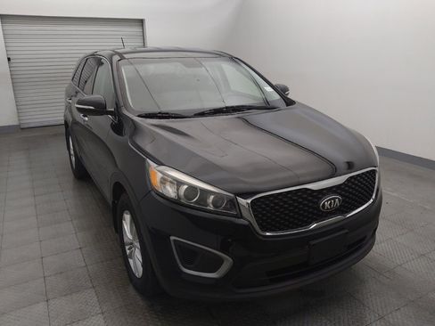 Used 2016 Kia Sorento L FWD image 14