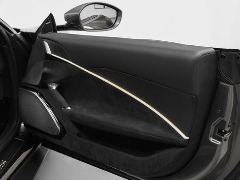 Certified 2024 Ferrari Roma image 33