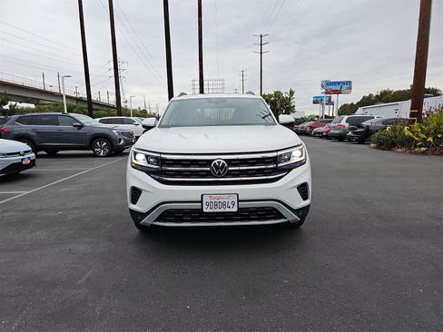 Used 2023 Volkswagen Atlas SE w/ Panoramic Sunroof Package image 2