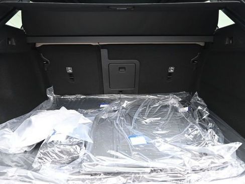 New 2026 Volvo XC60 B5 Plus w/ Protection Package Premier AWD/4WD image 31