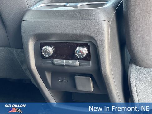 New 2026 GMC Acadia Elevation image 12