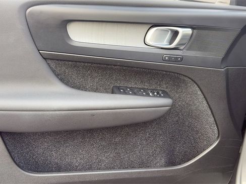 Certified 2025 Volvo XC40 B5 Plus image 13