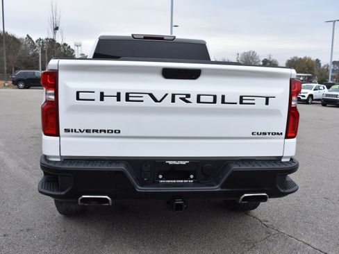 Used 2021 Chevrolet Silverado 1500 Custom Trail Boss w/ LPO, Dark Essentials Package image 8