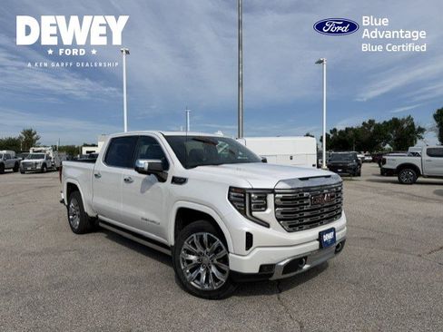 Used 2025 GMC Sierra 1500 Denali w/ Denali Reserve Package AWD/4WD image 1