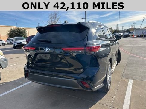 Used 2022 Toyota Highlander Limited image 4