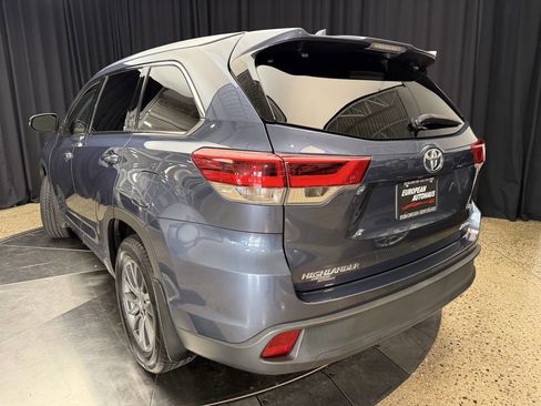 Used 2017 Toyota Highlander XLE image 5
