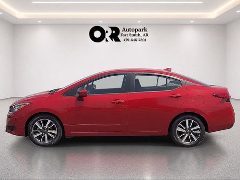 Used 2025 Nissan Versa SV FWD image 3